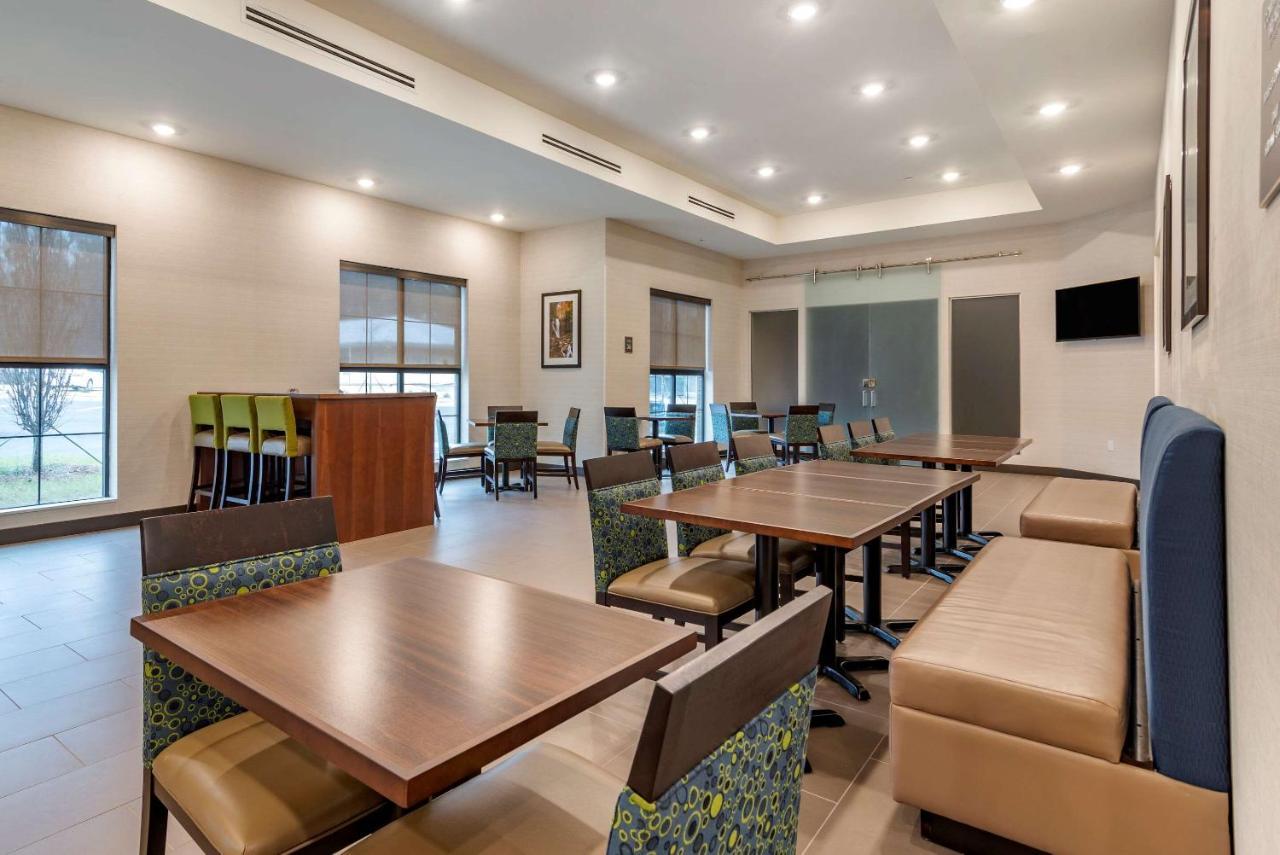 Comfort Suites Newnan Esterno foto